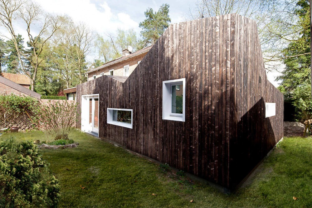 Shou Sugi Ban / BYTR Architects