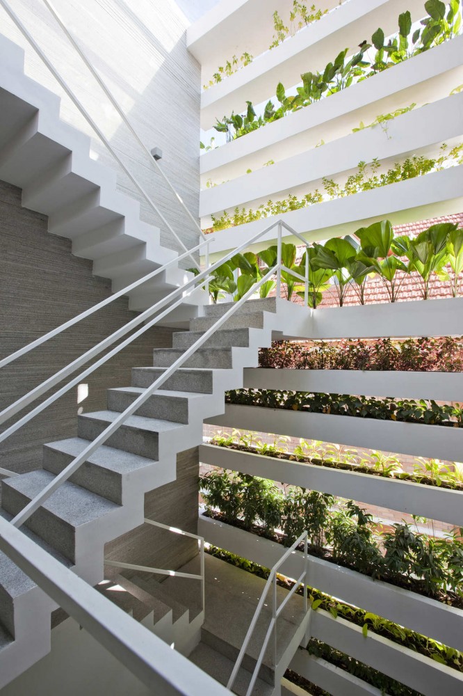 Stacking green / Vo Trong Nghia + Daisuke Sanuki + Shunri Nishizawa
