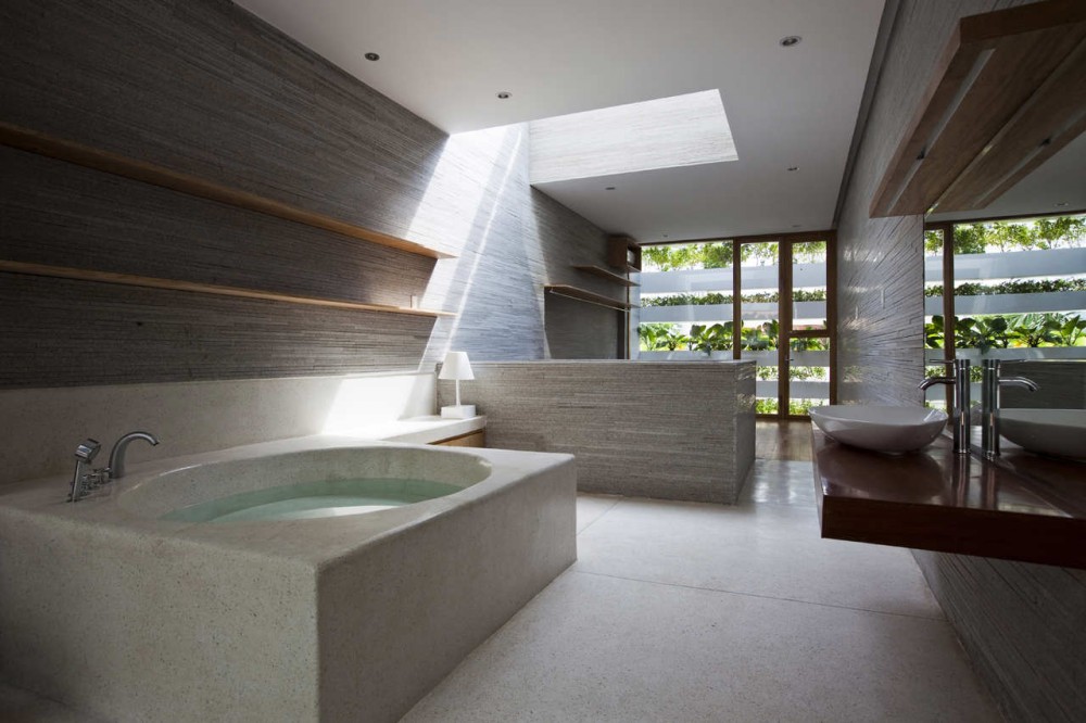 Stacking green / Vo Trong Nghia + Daisuke Sanuki + Shunri Nishizawa