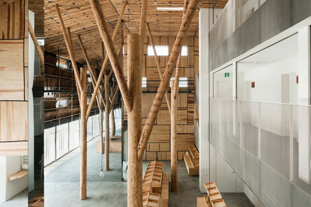 Yusuhara Marche / Kengo Kuma & Associates
