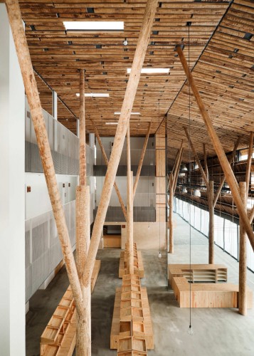 Yusuhara Marche / Kengo Kuma & Associates