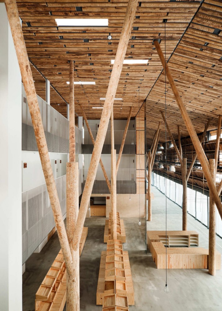 Yusuhara Marche / Kengo Kuma & Associates