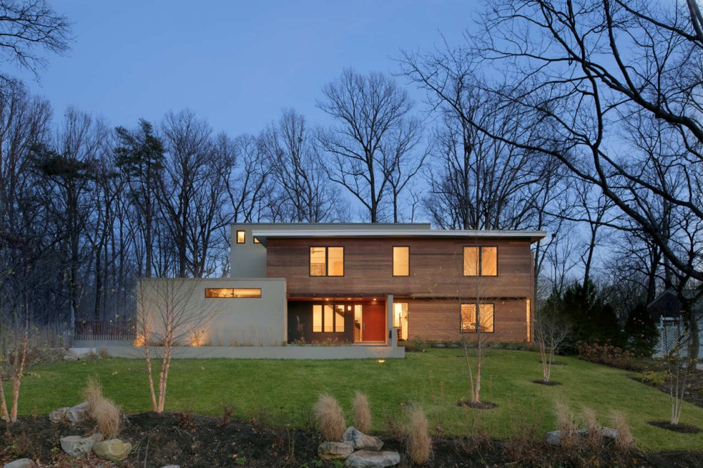 Lakefront Residence / Moore Architects