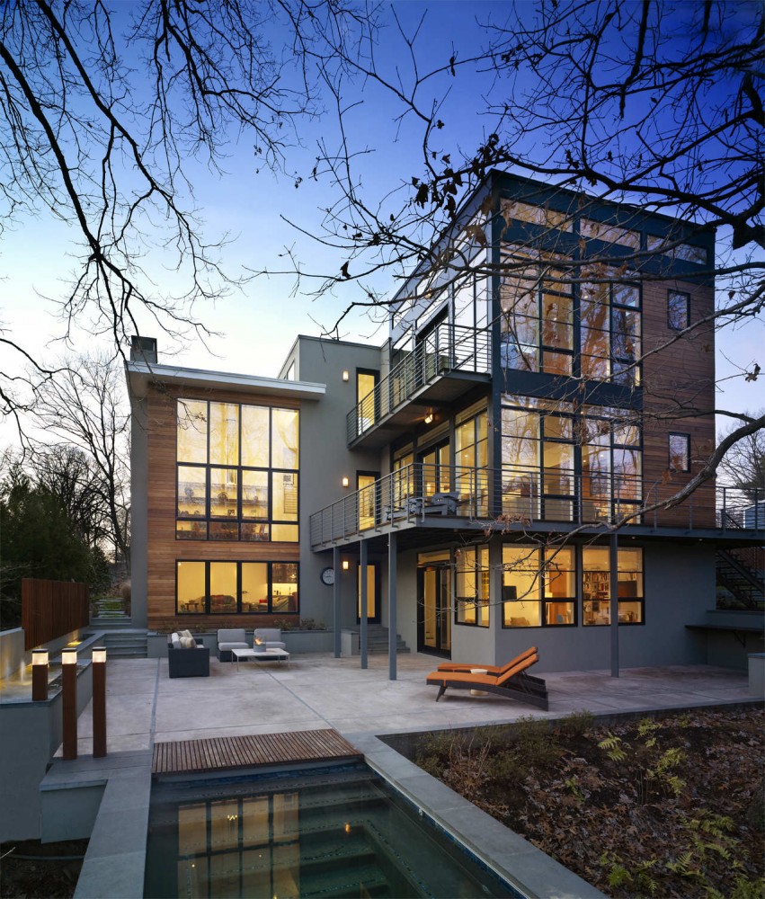 Lakefront Residence / Moore Architects