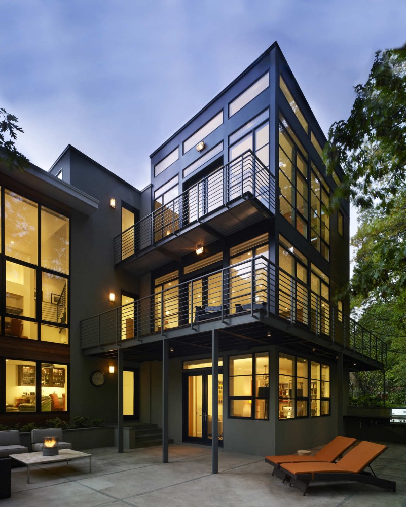 Lakefront Residence / Moore Architects