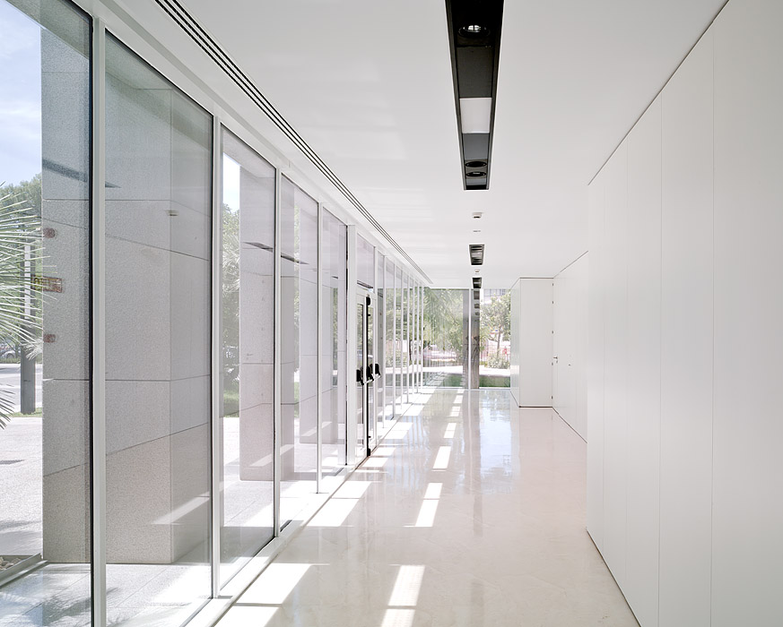 New Headquarters Of J&A Garrigues / EDDEA