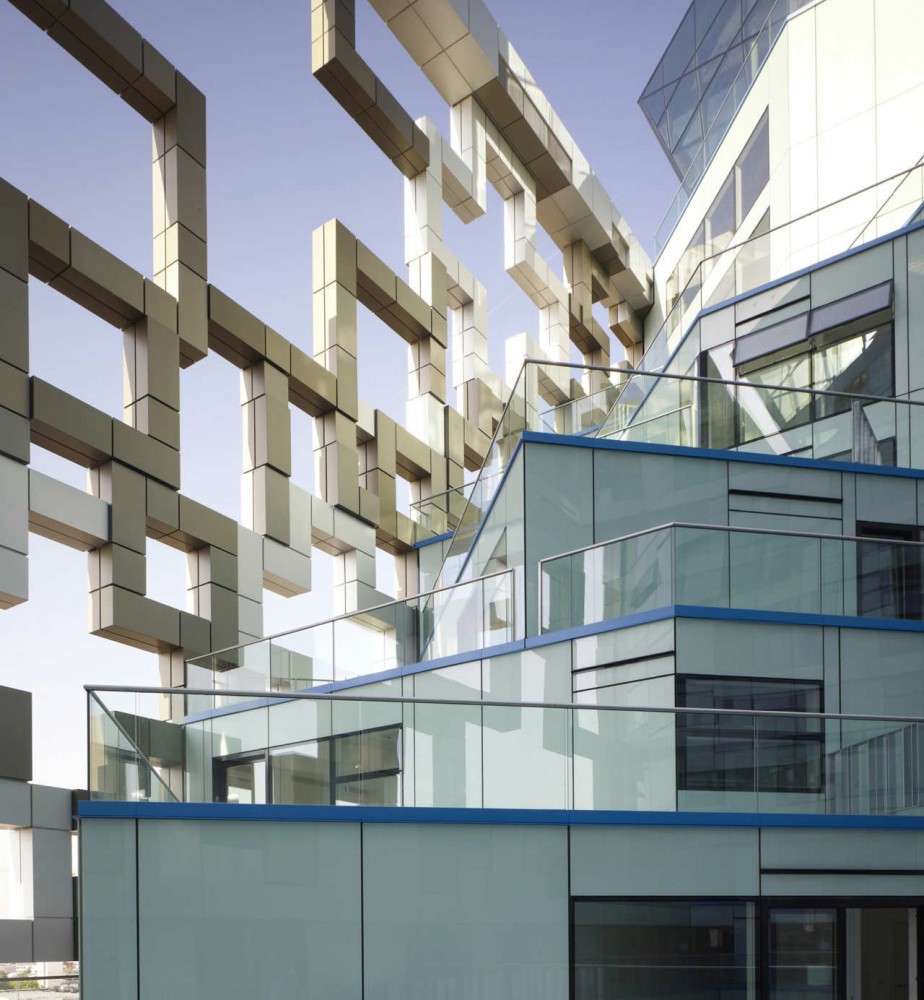 The Cube / Make Architects