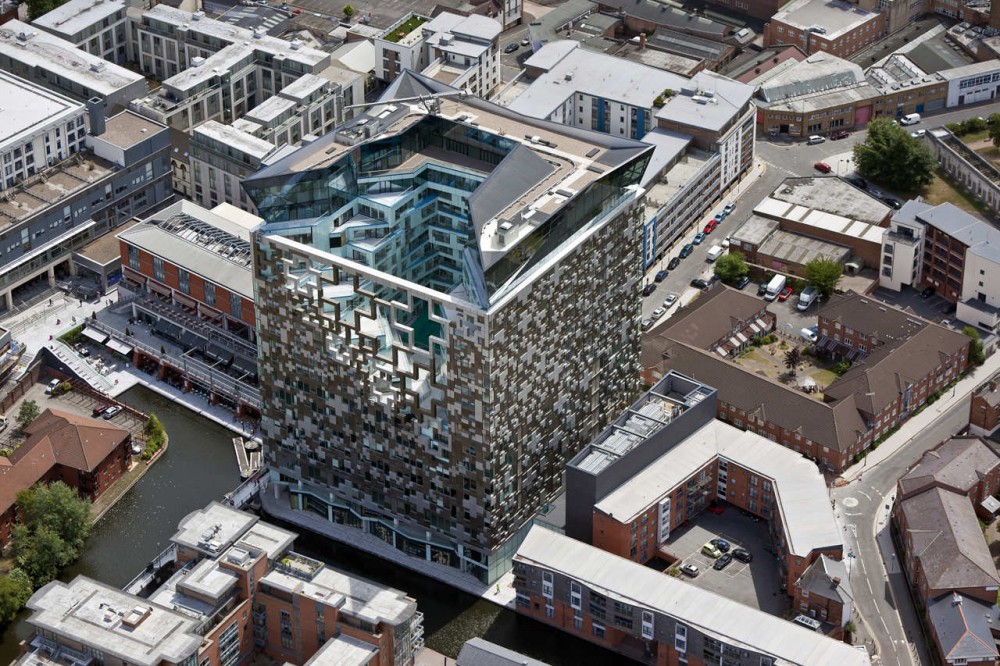 The Cube / Make Architects