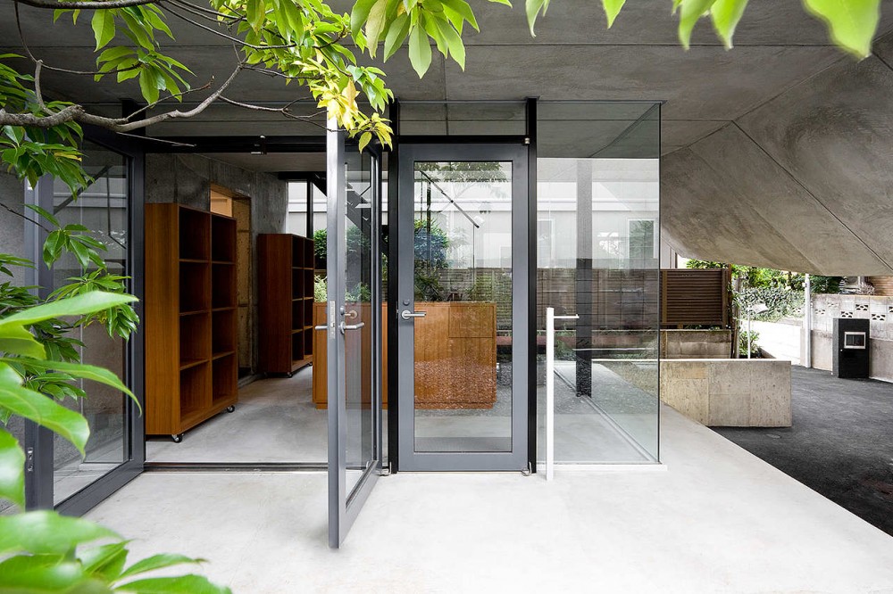 House In Eifukucho / Upsetters Architects
