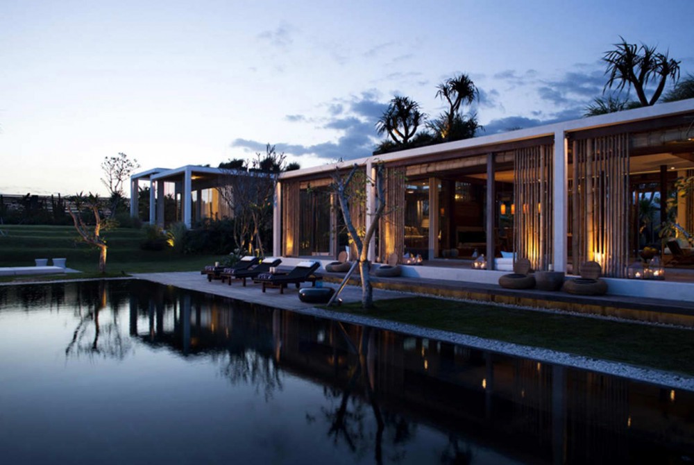 Tantangan Villa / Word of Mouth Architecture