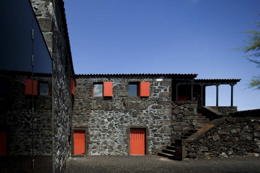 Interpretation Centre of World Heritage Landscape / SAMI-architectos