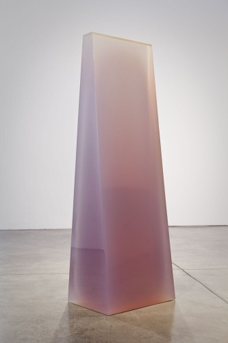 Phenomenal: California Light, Space, Surface / De Wain Valentine, Slab