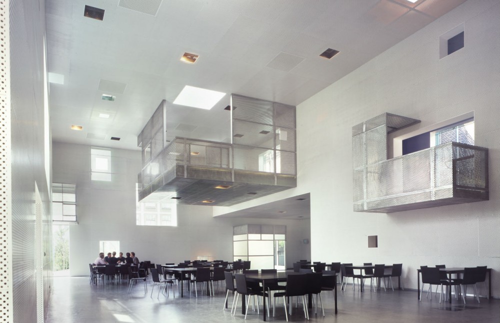 Flashback: Sarphatistraat Offices / Steven Holl Architects