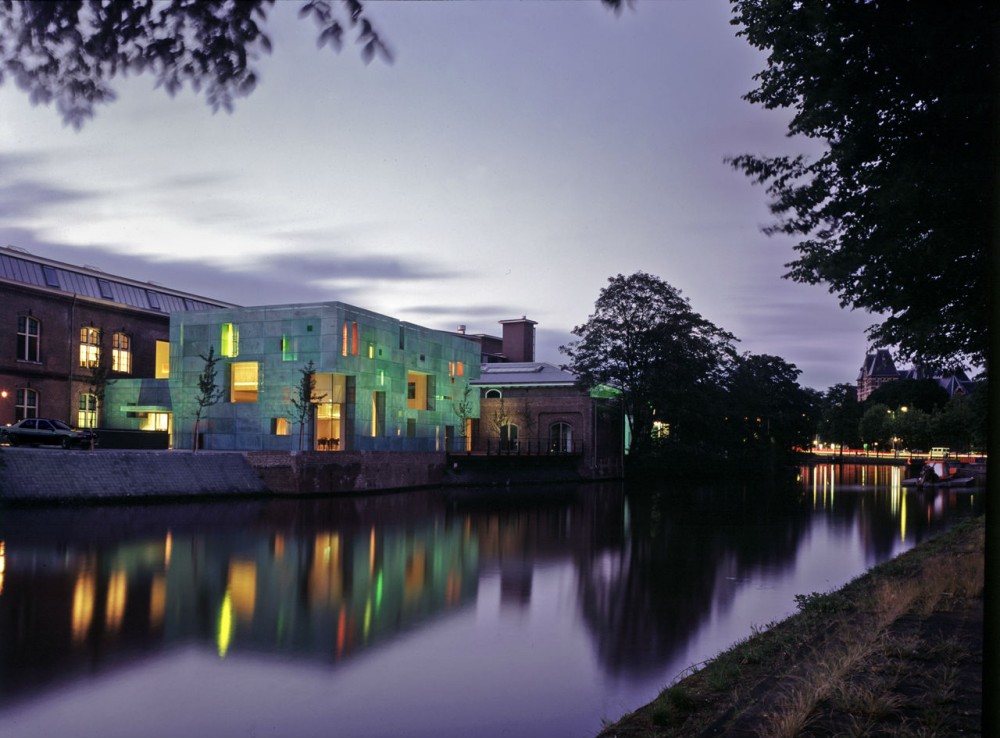 Flashback: Sarphatistraat Offices / Steven Holl Architects