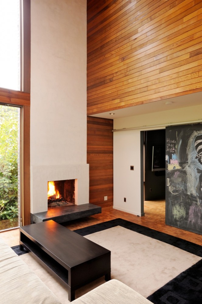 Queen Anne Mid-Modern / Coop15 Architecture