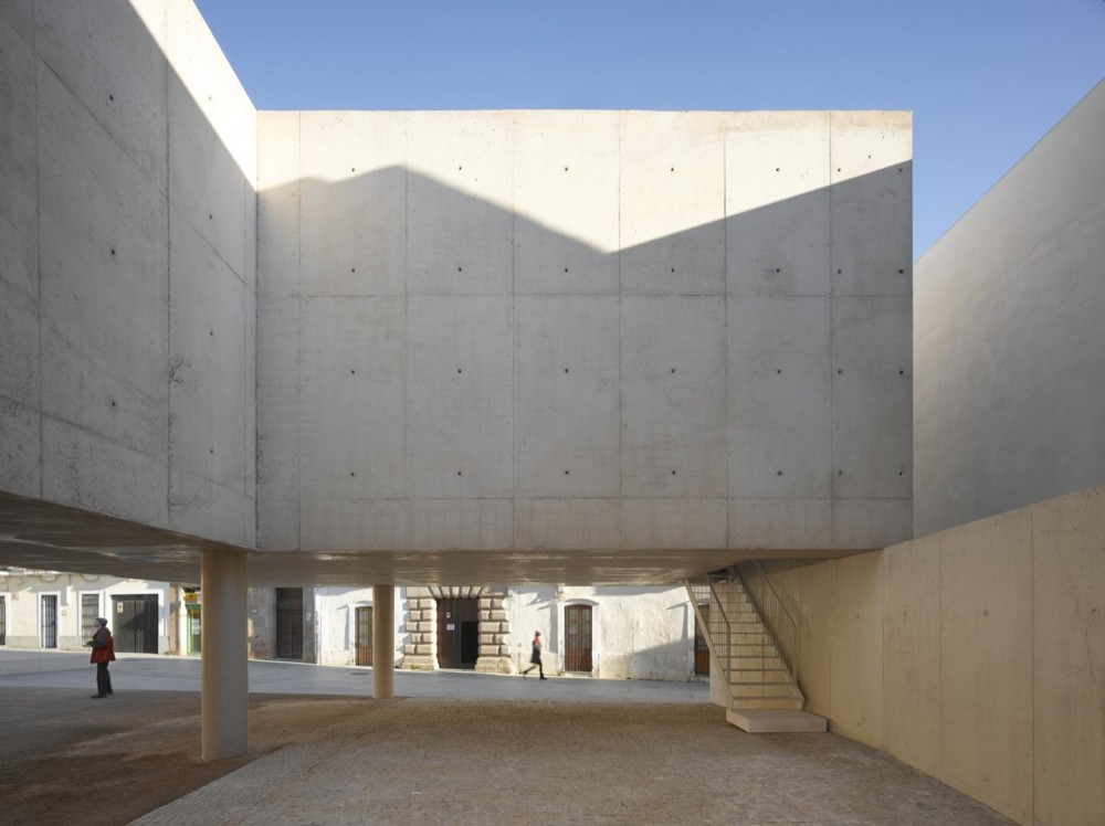 Temple Of Diana / José María Sánchez García