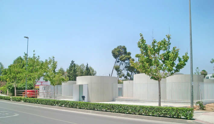 Summer Pool In Godella / Álvarez Cubells Arquitectos