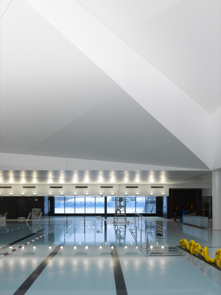 St-Hyacinthe Aquatic Centre / ACDF*