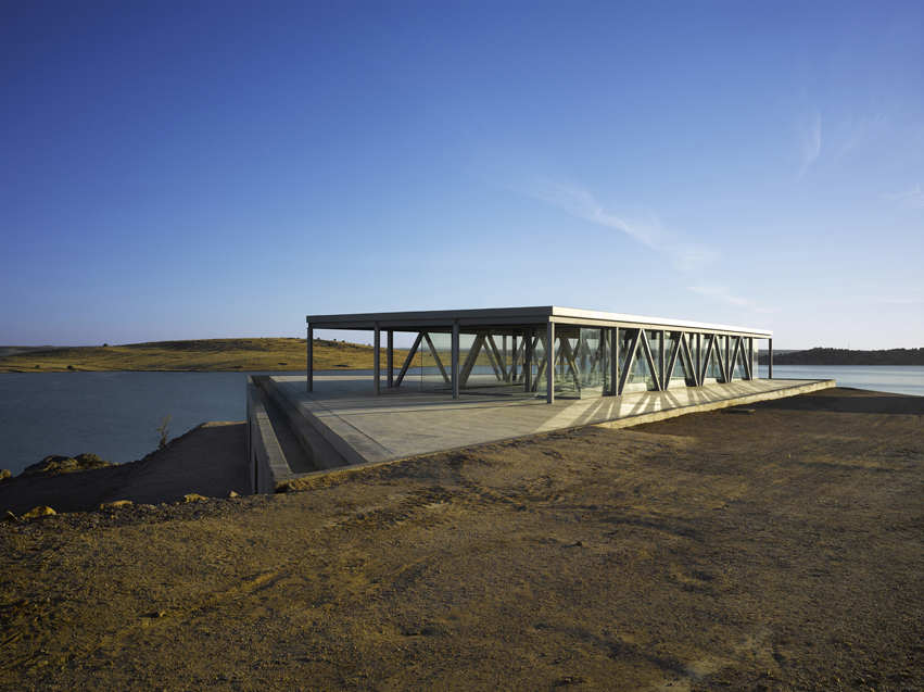 Rowing Center / José María Sánchez García