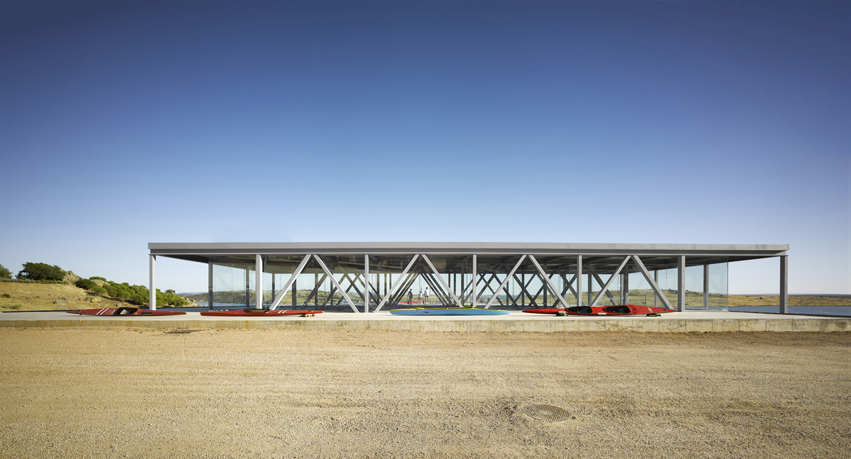 Rowing Center / José María Sánchez García