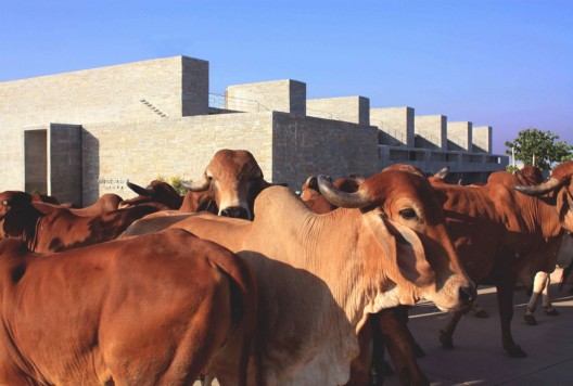 Pavapuri Guest House / Matharoo Associates (4)