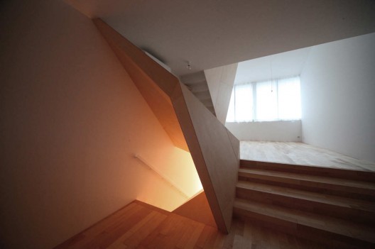 New Kyoto Town House / Alphaville Architects (10)
