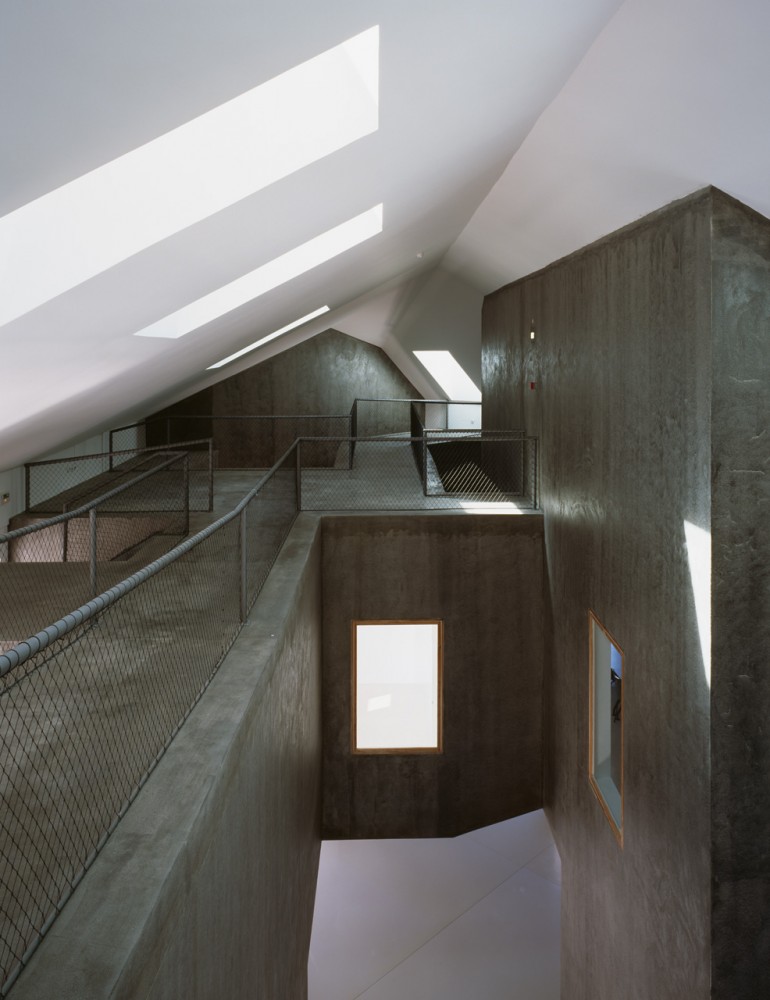 Casa dos Cubos / EMBAIXADA arquitectura