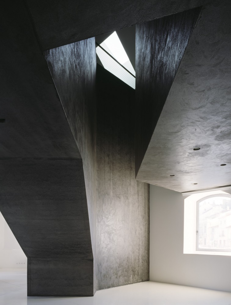 Casa dos Cubos / EMBAIXADA arquitectura