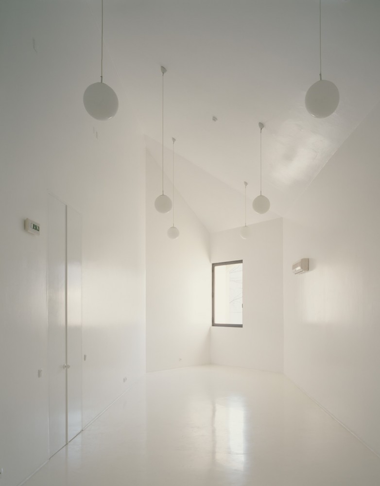 Casa dos Cubos / EMBAIXADA arquitectura