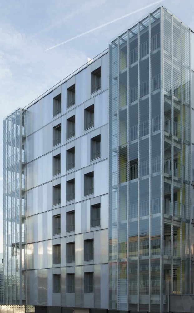 Social Housing In Paris / Dietmar Feichtinger Architectes