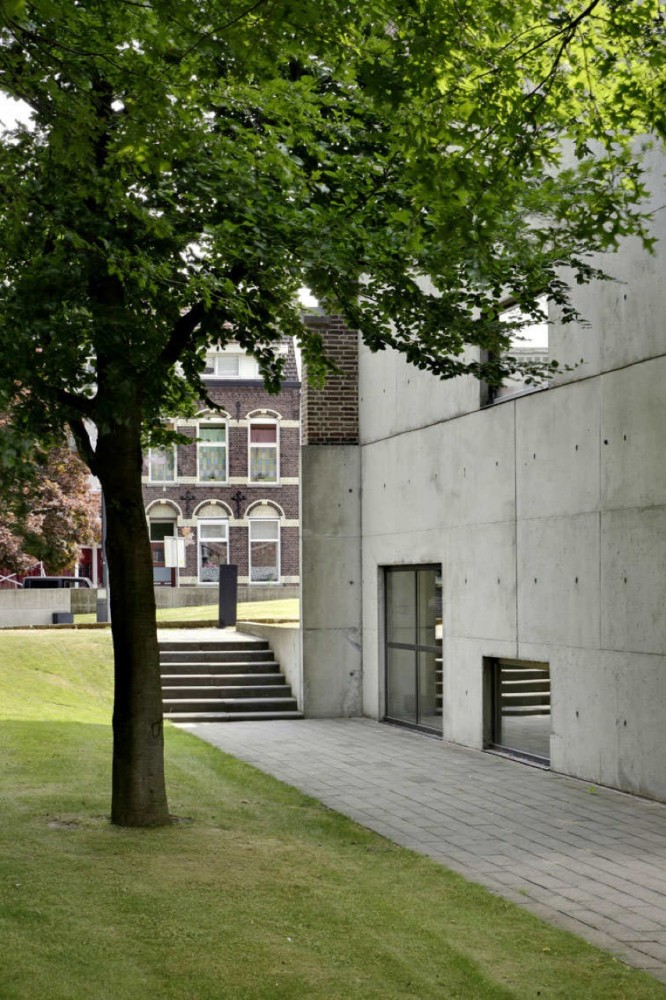 Flashback: AZL Pension Fund Headquarters / Wiel Arets Architects