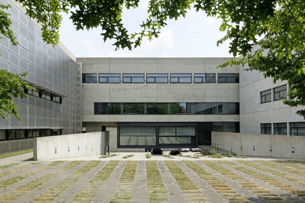 Flashback: AZL Pension Fund Headquarters / Wiel Arets Architects