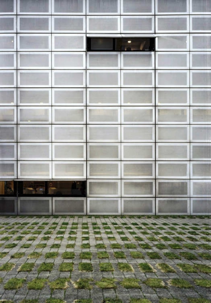Flashback: AZL Pension Fund Headquarters / Wiel Arets Architects