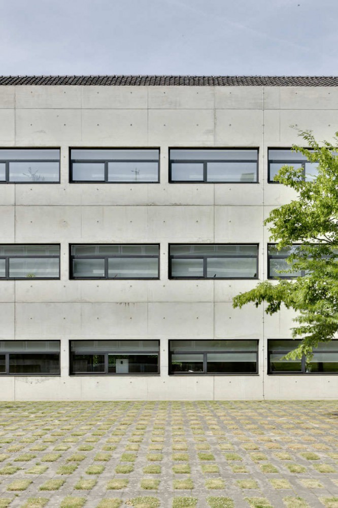 Flashback: AZL Pension Fund Headquarters / Wiel Arets Architects