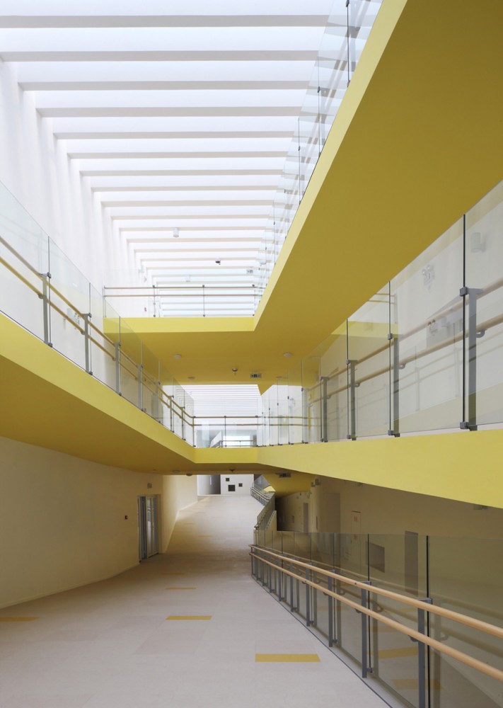 Kindergarten of Jiading New Town / Atelier Deshaus