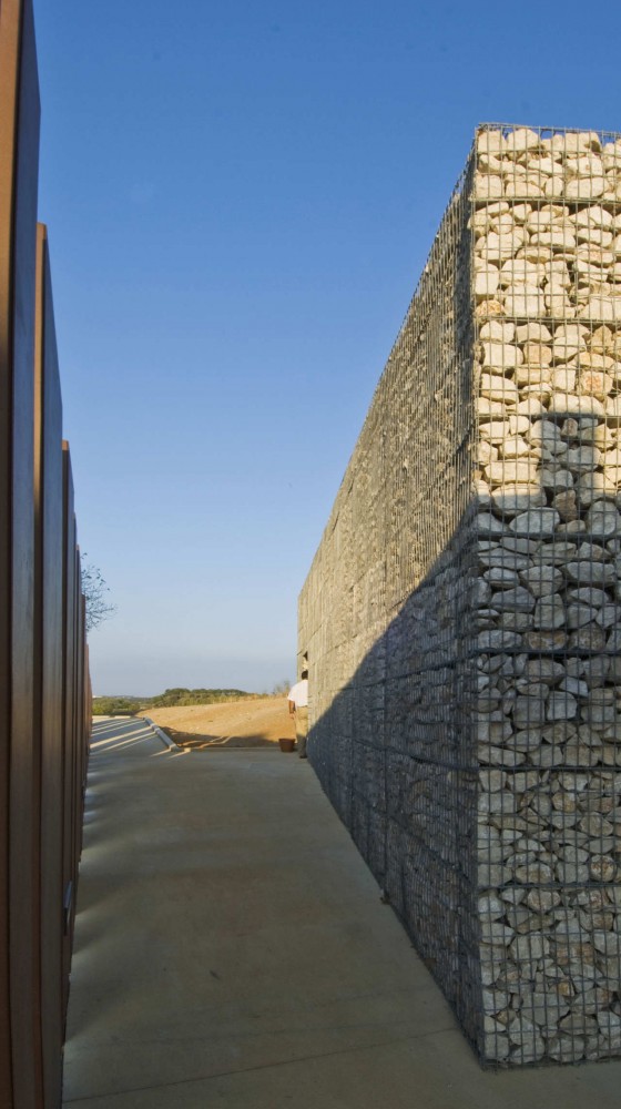 Cultural Place In Domaine de Bayssan / MDR Architectes