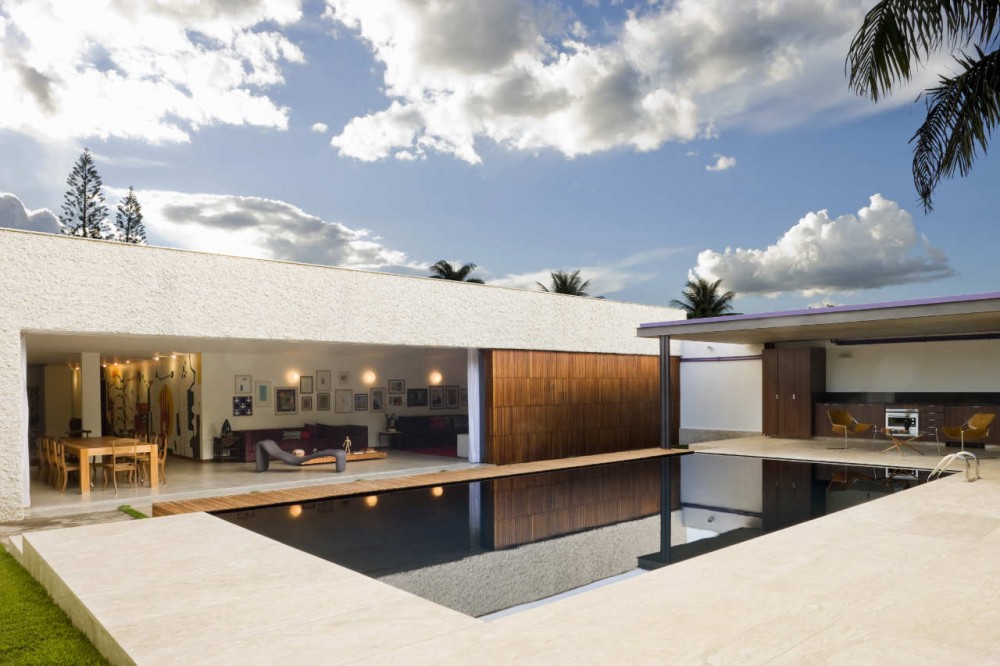 House 8 / Atria Arquitetos