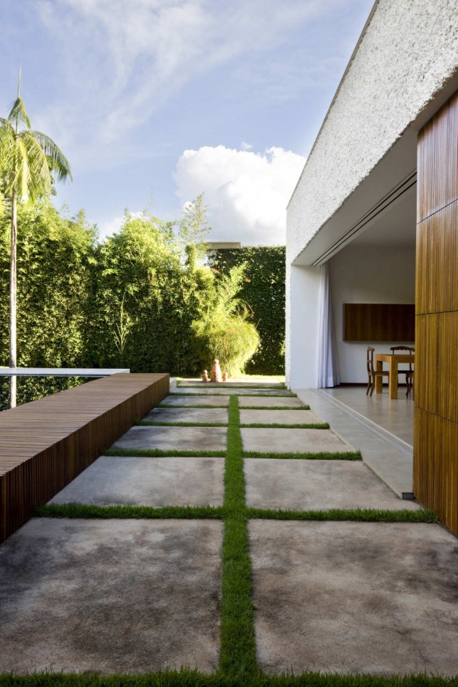 House 8 / Atria Arquitetos