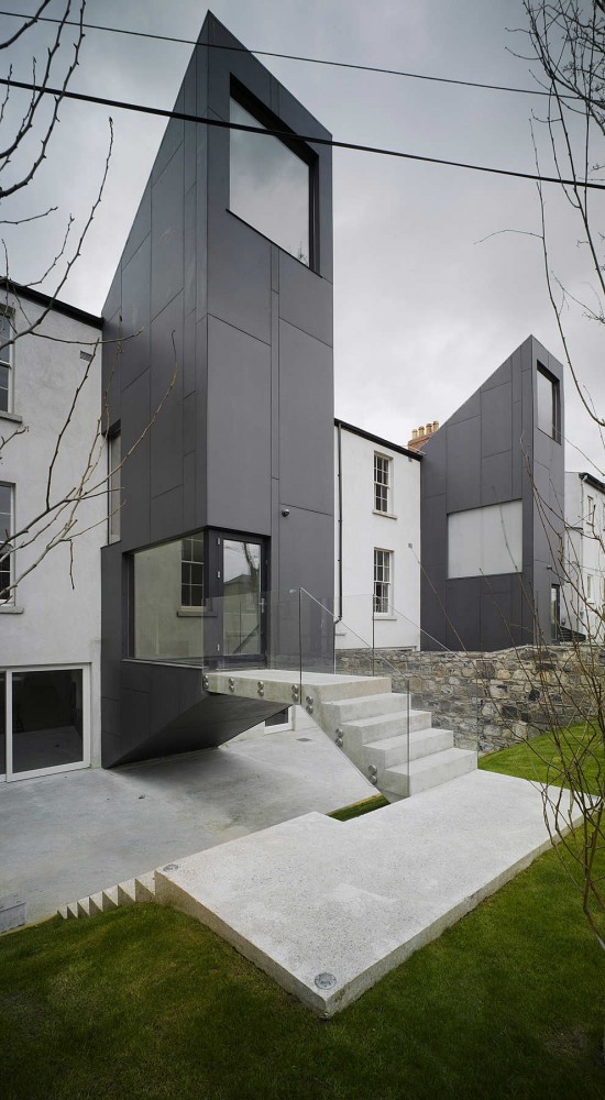 Houses In Castlewood Avenue / ODOS Architects