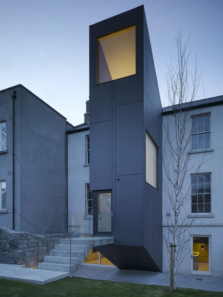 Houses In Castlewood Avenue / ODOS Architects