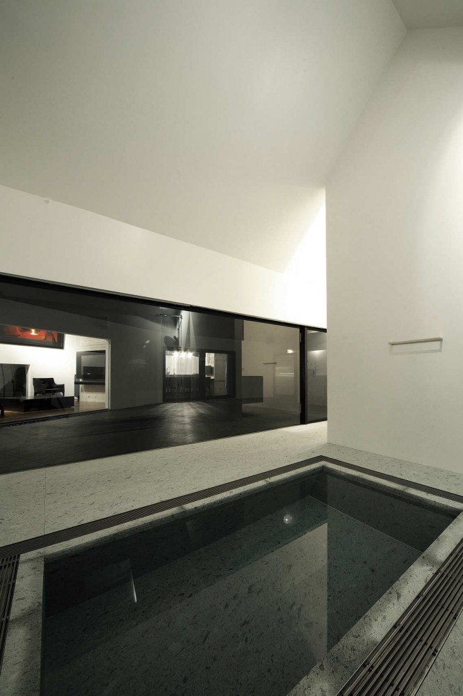 Lik House / Satoru Hirota Architects