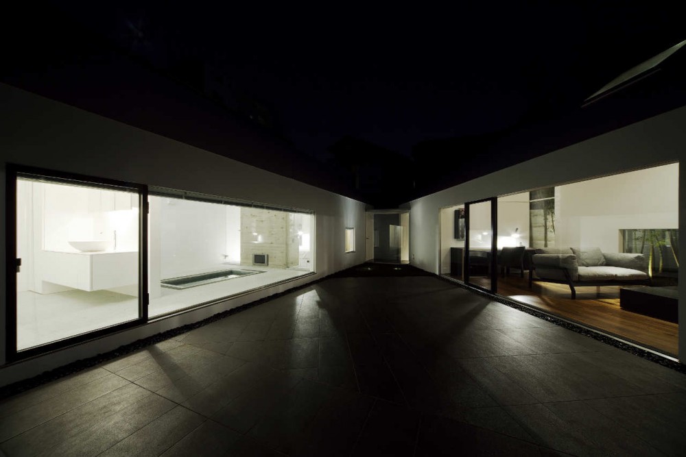 Lik House / Satoru Hirota Architects