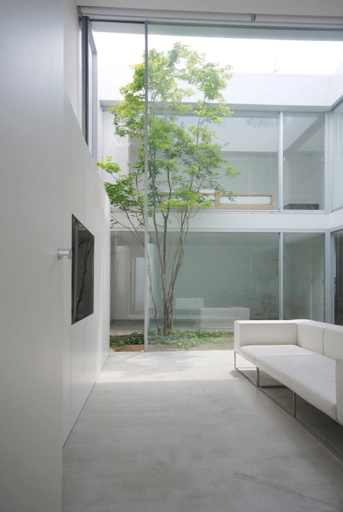 Cube Court House / Shinichi Ogawa & Associates