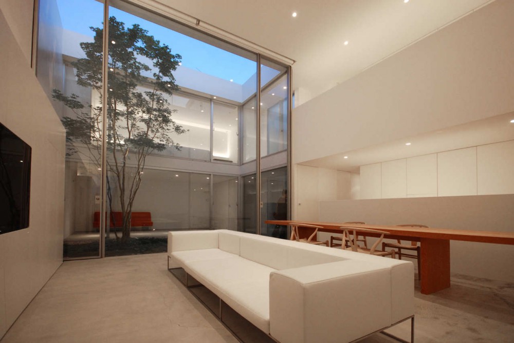 Cube Court House / Shinichi Ogawa & Associates