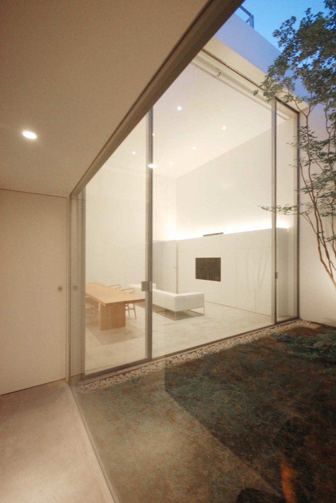 Cube Court House / Shinichi Ogawa & Associates
