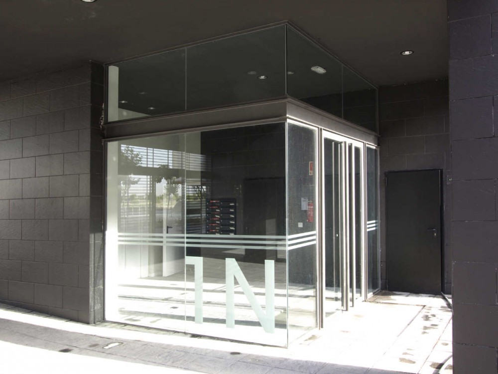 132 Houses With Public Protection / Aguinaga y Asociados Arquitectos