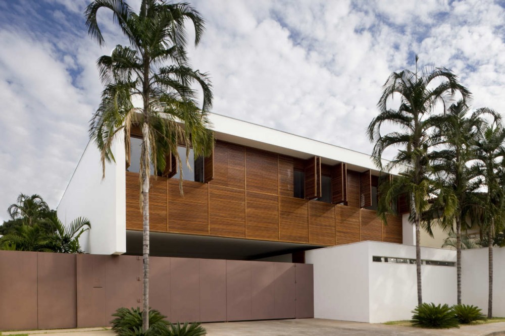 House 13 / Atria Arquitetos
