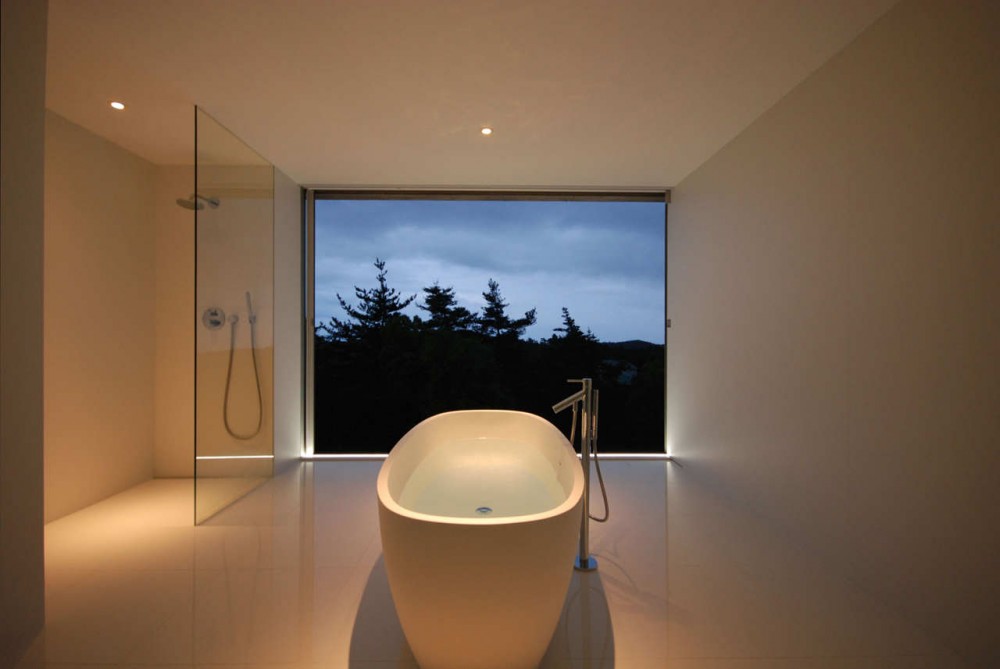 Forest View House / Shinichi Ogawa & Associates