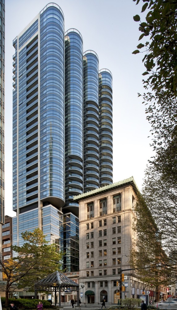 Jameson House / Foster + Partners