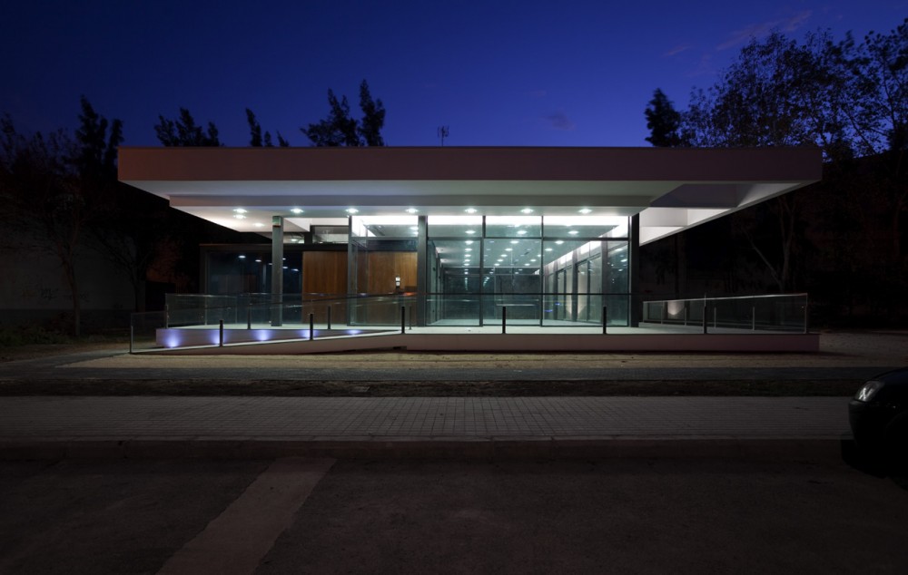 Pensioners Community Center / Antonio Altarriba Comes